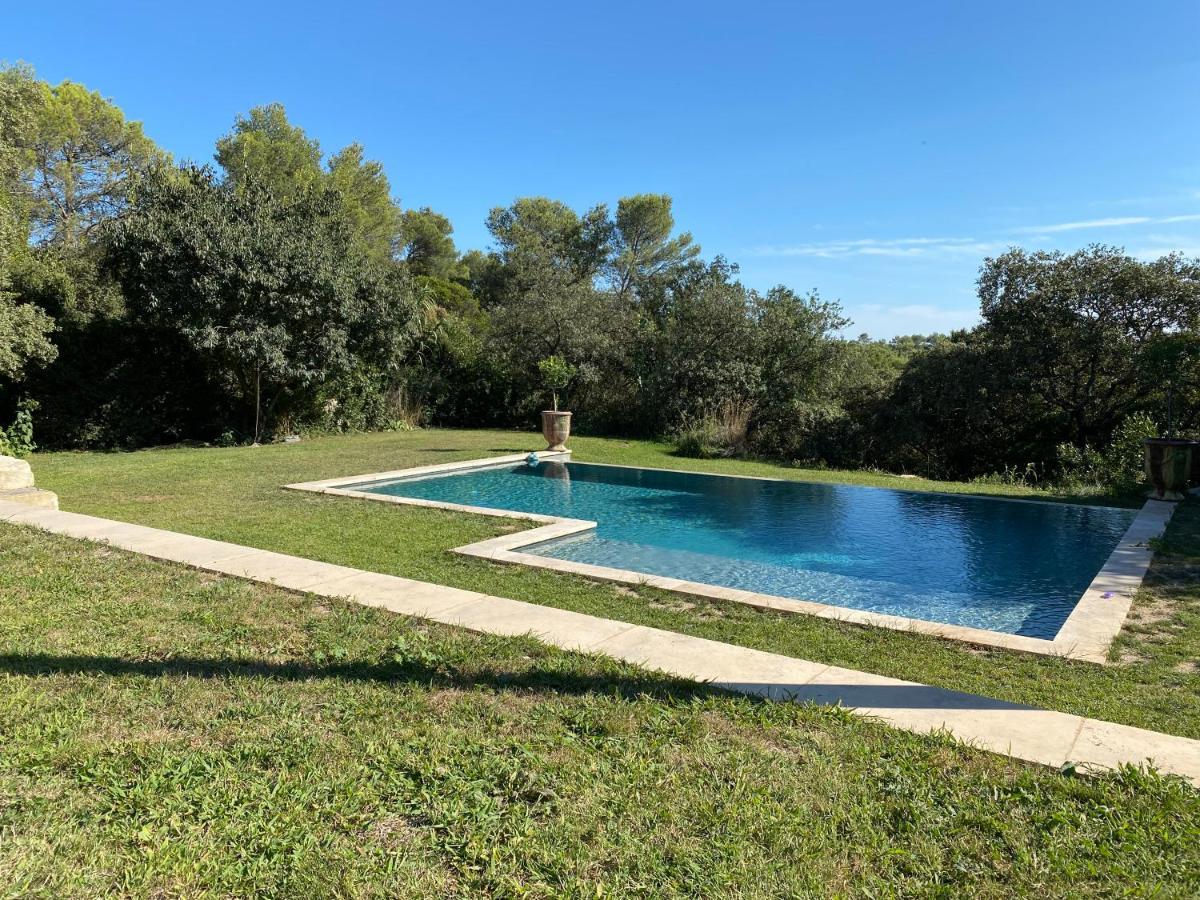 Charmant Mazet Nîmes Exterior foto